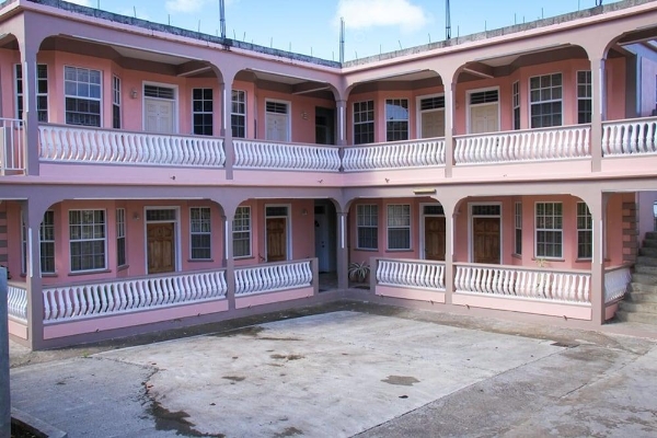 Hotel Iso's Bed & Breakfast (Glanvillia)